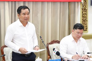 Chủ tịch UBND TP.HCM Nguyễn Văn Được yêu cầu tiếp tục cải cách, cắt giảm thủ tục hành chính, tạo điều kiện thuận lợi hơn cho doanh nghiệp hoạt động, đầu tư và mở rộng sản xuất. Ảnh: NT 