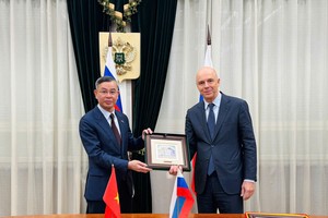 Việt Nam - Nga thúc đẩy hợp tác tài chính, đầu tư và thương mại 