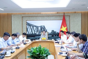 Phó Thủ tướng Hồ Quốc Dũng chủ trì cuộc họp với các bộ, cơ quan liên quan và UBND TP. Hải Phòng về tháo gỡ khó khăn, vướng mắc của Công ty Cổ phần đóng tàu Thái Bình Dương - Ảnh: chinhphu.vn