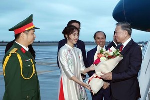 Tổng Bí thư, Chủ tịch nước Tô Lâm đến New York, bắt đầu chuyến tham dự Phiên thảo luận cấp cao Đại hội đồng Liên hợp quốc Khóa 81 và hoạt động song phương tại Hoa Kỳ. (Ảnh: Thống Nhất/TTXVN)