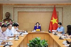 Phó Thủ tướng Phạm Thị Thanh Trà chủ trì buổi làm việc với Bộ Nội vụ về xây dựng Đề án cải cách chính sách tiền lương và bảo hiểm xã hội.