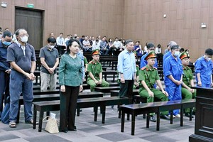 Cựu Bộ trưởng Nguyễn Thị Kim Tiến xin xét xử vắng mặt do đang điều trị bệnh 