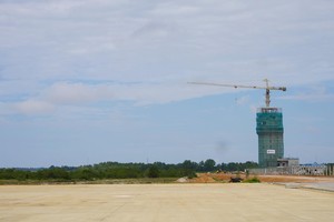Dự án Cảng hàng không tỉnh Quảng Trị đang được thi công hoàn thiện.