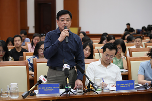 Ông Hoàng Văn Thu - Phó Chủ tịch Ủy ban Chứng khoán Nhà nước (UBCKNN). Ảnh: Mạnh Tuấn