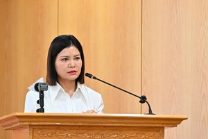 Bà Nguyễn Thúy Hiền, Phó cục trưởng Cục Quản lý và Phát triển thị trường trong nước nói về cơ chế giám sát giá xăng dầu. 