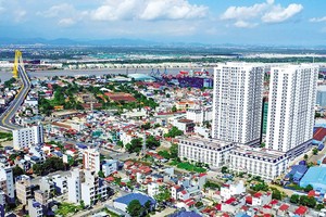 Các địa phương phải tăng tốc hơn để đạt mục tiêu tăng trưởng. Trong ảnh: TP. Hải Phòng - địa phương có mức tăng GRDP 12,08% trong 9 tháng. Ảnh: Trung Kiên