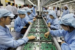 Giá nguyên liệu đầu vào tăng cao, DN tăng dự trữ tồn kho, đầu tư mở rộng sản xuất khiến ngành điện tử nhập siêu lớn. 