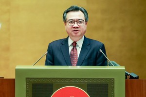 Đồng chí Nguyễn Thanh Nghị, Ủy viên Bộ Chính trị, Bí thư Trung ương Đảng, Trưởng Ban Chính sách, chiến lược Trung ương, truyền đạt chuyên đề về Quy định số 224-QĐ/TW ngày 14/10/2026 của Ban Chấp hành Trung ương Đảng khóa XIV về đảng viên tham gia hoạt động đầu tư, kinh doanh. Ảnh: Đức Thanh.