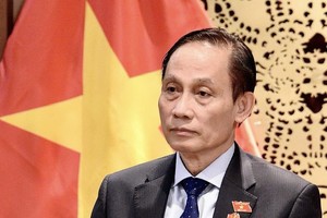 Bộ trưởng Lê Hoài Trung.