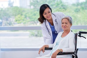Nhiều dịch vụ chăm sóc sức khỏe thu tiền theo liệu trình dài hạn