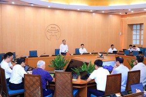 Chủ tịch UBND TP. Hà Nội Vũ Đại Thắng chủ trì cuộc họp.