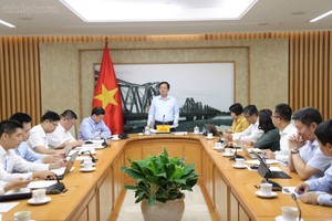 Phó Thủ tướng Hồ Quốc Dũng chủ trì cuộc họp với Bộ Khoa học và Công nghệ, Bộ Tài chính nhằm thống nhất về chỉ tiêu đo lường kinh tế số trong GDP - Ảnh: chinhphu.vn