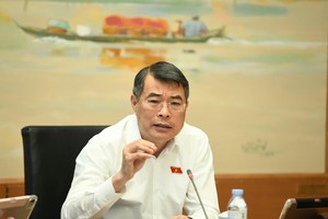 Thủ tướng Lê Minh Hưng phát biểu tại tổ - Ảnh Như Ý. 