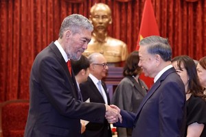 Tổng Bí thư, Chủ tịch nước Tô Lâm tiếp đồng chí Miguel Mejia, Tổng Bí thư Đảng Phong trào Cánh tả Thống nhất (MIU), Bộ trưởng Bộ Chính sách Hội nhập Khu vực của Cộng hòa Dominicana. (Ảnh: Thống Nhất/TTXVN)