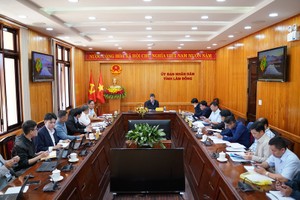 Tỉnh Lâm Đồng họp bàn về định hướng Quy hoạch chung Khu du lịch quốc gia hồ Tuyền Lâm. Ảnh Hữu Tri
