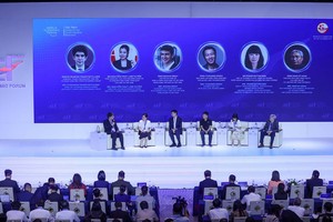 Phiên thảo luận “Định vị lại Việt Nam - ASEAN trong chuỗi giá trị toàn cầu”, diễn ra ngày 27/10 trong khuôn khổ Diễn đàn Kinh tế Mùa thu 2026. Ảnh: Lê Toàn.