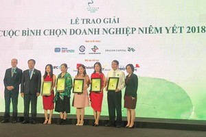 Trao giải Cuộc bình chọn Doanh nghiệp niêm yết năm 2018