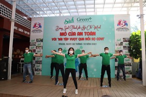 Đường sách TP.HCM mở cửa an toàn với "bài tập vượt qua nỗi sợ Covi"