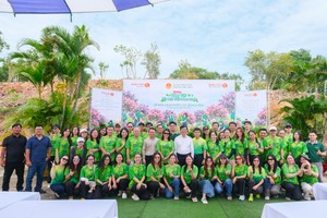 Chứng khoán Rồng Việt trồng thêm 1.300 cây xanh, mở rộng vườn bằng lăng tại sườn đồi tháp Pô Sah Inư