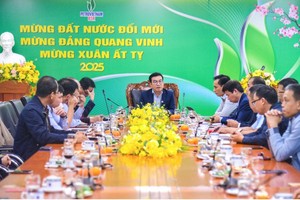 Ông Nguyễn Việt Thắng trao đổi về dự án