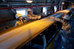 Phân bón Cà Mau (DCM) đạt chứng chỉ cấp độ 1 tại Úc