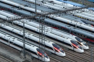 Trung Quốc đang ứng dụng AI để hiện đại hóa hệ thống đường sắt, từ quản lý vận hành, giám sát hạ tầng đến tối ưu hiệu quả khai thác (Ảnh: East Asia Forum)