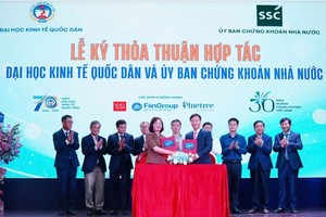 UBCKNN và Đại học Kinh tế Quốc dân hợp tác phổ biến kiến thức tài chính - chứng khoán