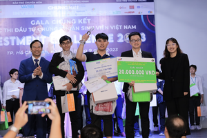 Đội Maverick Traders giành giải quán quân năm nay. (Ảnh: Khánh Linh)