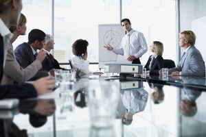 Không phải “mệnh lệnh và kiểm soát”, những phẩm chất lãnh đạo cần có trong thời kỳ bất định là gì?