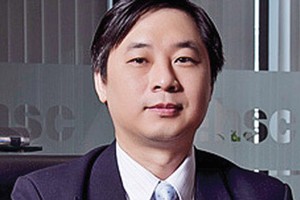 HCM: Sếp phó bán quá số cổ phiếu đăng ký