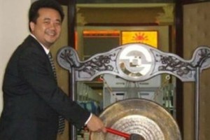 Ông Lê Văn Hướng 