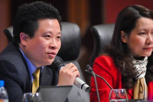 Sau khi ông Hà Văn Thắm bị bắt cuối tháng 10/2014, bà Nguyễn Minh Thu (phải) được bổ nhiệm làm Chủ tịch kiêm Tổng giám đốc OceanBank. Nhưng hơn hai tháng sau, bà cũng rơi vào vòng lao lý