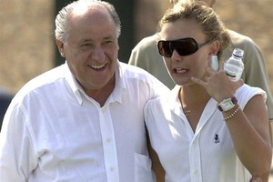 Amancio Ortega, chủ của đế chế Zara, vừa có thêm 2,8 tỷ USD