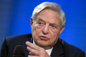 Soros “xúi” Mỹ bán dầu dự trữ để trừng phạt Nga