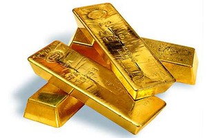 Nửa muốn tăng, nửa muốn giảm, vàng tạm thời đứng im