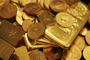 Vàng tuần 25-29/8: Áp lực từ USD