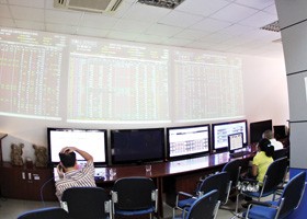 CTCK đang tính đến phương án bàn thảo với NĐT trích tiền từ tài khoản của họ để nộp phí lưu ký.