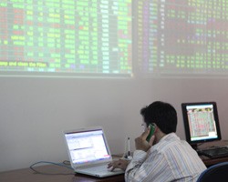 Giả mạo công văn UBCK để làm giá!