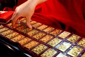 Giá vàng trong nước đang tăng giảm thất thường. Ảnh: Hoàng Hà.