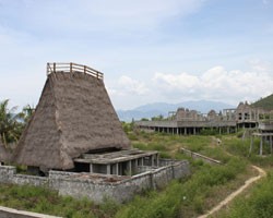 Nhà cửa, đất đai dự án Rusalka bị bỏ hoang từ nhiều năm nay
