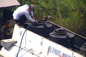 Không thể “chìm xuồng” vụ xăng dỏm