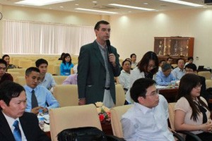 Xử lý mâu thuẫn cổ đông lớn: Đối thoại hơn đối đầu