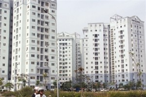 Nhiều người dân tại khu tái định cư Nam Trung Yên kiến nghị về chất lượng nhà quá kém, quản lý dịch vụ thiếu chuyên nghiệp