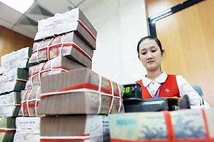 Việc giảm lãi suất cho các khoản vay cũ dù mức độ nào cũng đều có giá trị cho người vay, nhất là trong bối cảnh khó khăn chung hiện nay