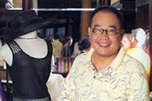 Trong mắt các nhân viên, TGĐ Hoàng Khải luôn là một người rất thân thiện, cởi mở và lúc nào cũng mỉm cười. Thậm chí nhân viên của anh còn ưu ái đặt cho tên gọi “Peace the World” - người mang hòa b�