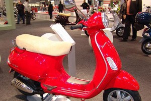 Mua bảo hiểm ô tô tại PTI được ngay LX