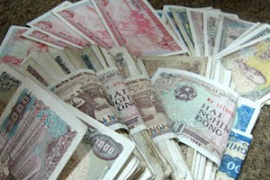 Tiền lẻ nguy cơ mất tích