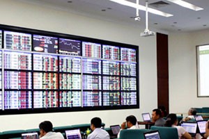 Tháo chạy khỏi sàn: Hủy niêm yết để giữ thể diện