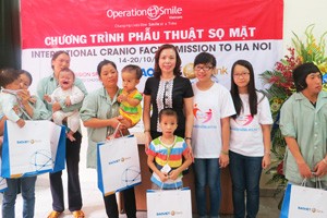 BAOVIET Bank tài trợ phẫu thuật nụ cười