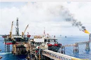 Cẩn trọng với cổ phiếu dầu khí